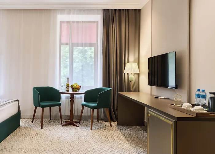 Maestro Address Hotel